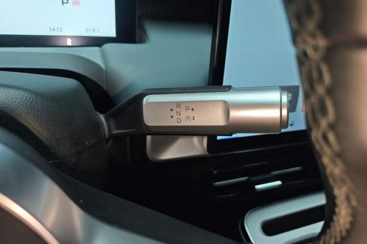 Used AION Y 2024 Plus 510 Intelligent Driving Version Gear Lever