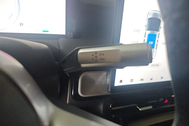 Used AION Y 2024 Plus 510 Intelligent Driving Version Gear Lever