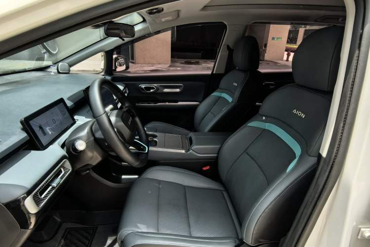 Used AION Y 2024 Younger Star Edition Interior 1