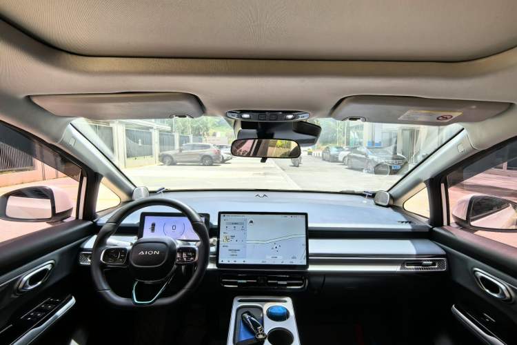 Used AION Y 2024 Younger Star Edition Interior 3