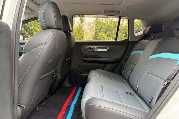Used AION Y 2024 Younger Star Edition Interior 4