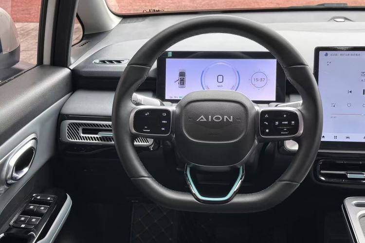 Used AION Y 2024 Younger Interior 4