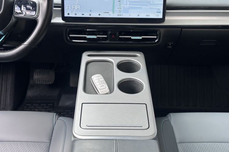 Used AION Y 2024 Younger Star Edition Interior 5