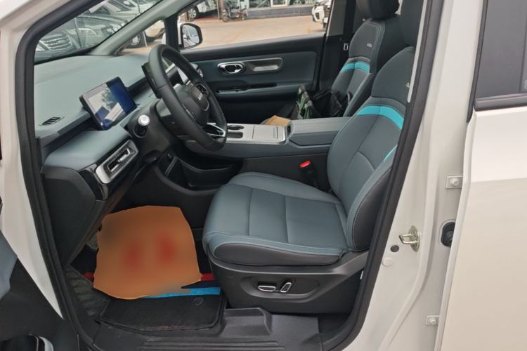 Used AION Y 2024 Younger Star Edition Left Front Seat