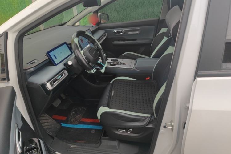 Used AION Y 2024 Younger Left Front Seat