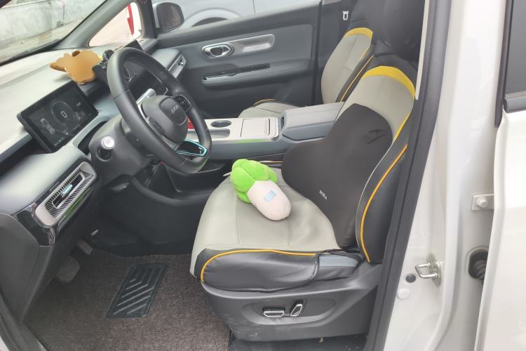 Used AION Y 2024 Younger Star Edition Left Front Seat