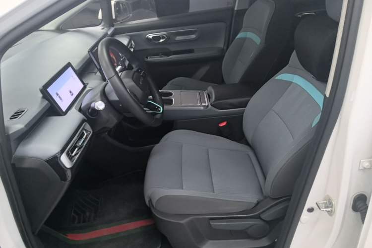 Used AION Y 2024 Younger Star Edition Left Front Seat