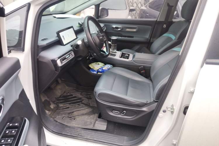 Used AION Y 2024 Younger Star Edition Left Front Seat