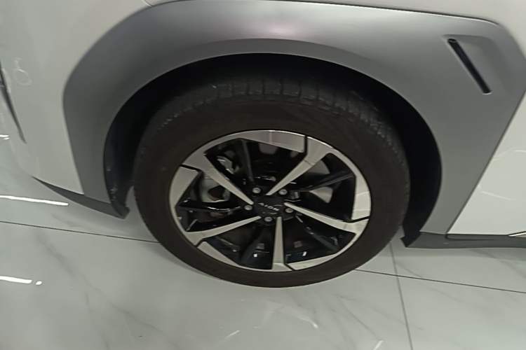 Used AION Y 2024 Younger Star Edition Left Front Wheel Hub