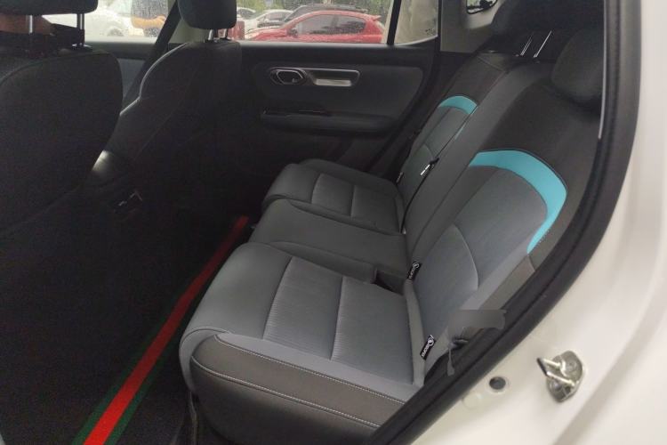 Used AION Y 2024 Younger Left Rear Seat