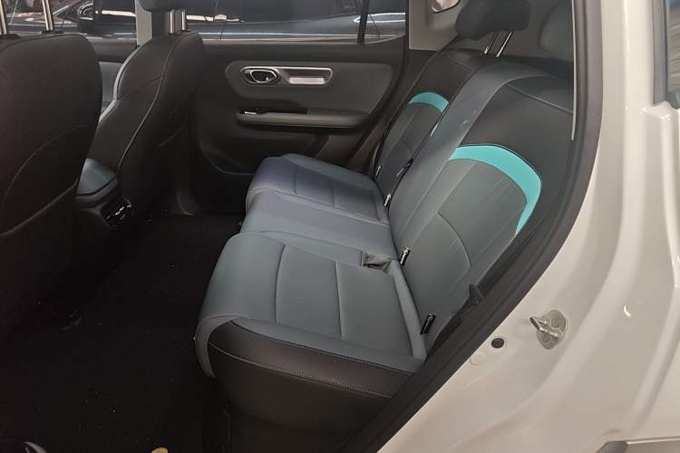 Used AION Y 2024 Plus 510 Intelligent Driving Version Left Rear Seat