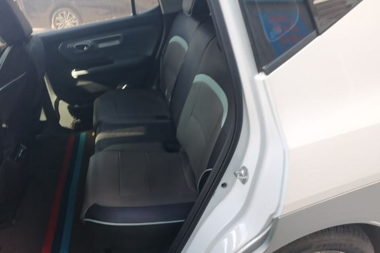 Used AION Y 2024 Younger Left Rear Seat