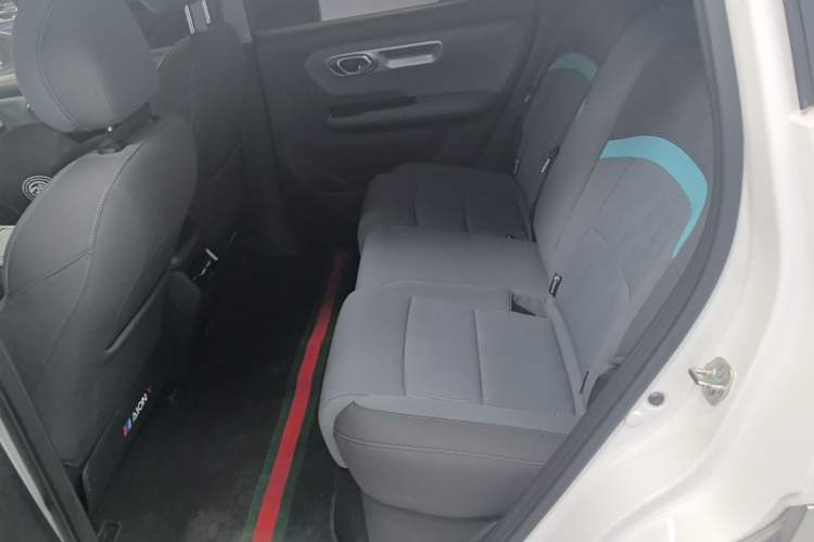 Used AION Y 2024 Younger Star Edition Left Rear Seat
