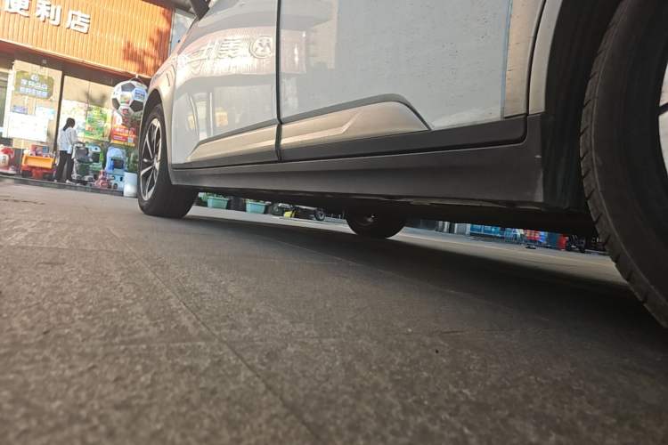 Used AION Y 2024 Plus 510 Intelligent Driving Version Left Side Sill