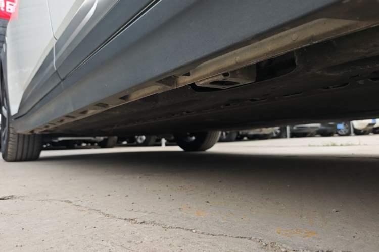 Used AION Y 2024 Younger Star Edition Left Side Sill