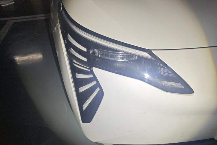 Used AION Y 2024 Plus 510 Intelligent Driving Version Right Front Headlight