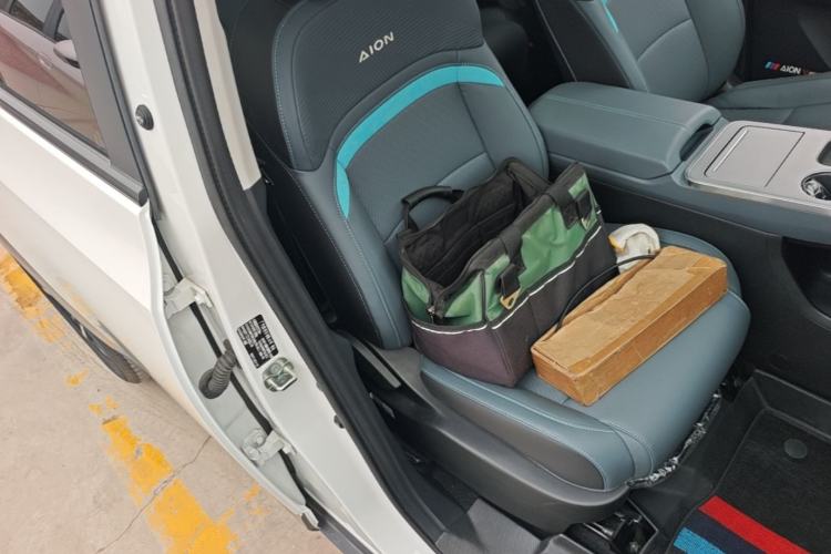 Used AION Y 2024 Younger Star Edition Right Front Seat
