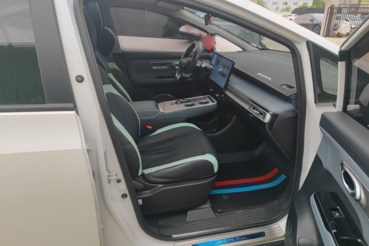 Used AION Y 2024 Younger Right Front Seat