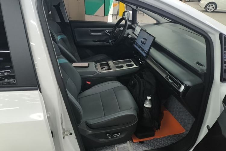 Used AION Y 2024 Plus 510 Intelligent Driving Version Right Front Seat