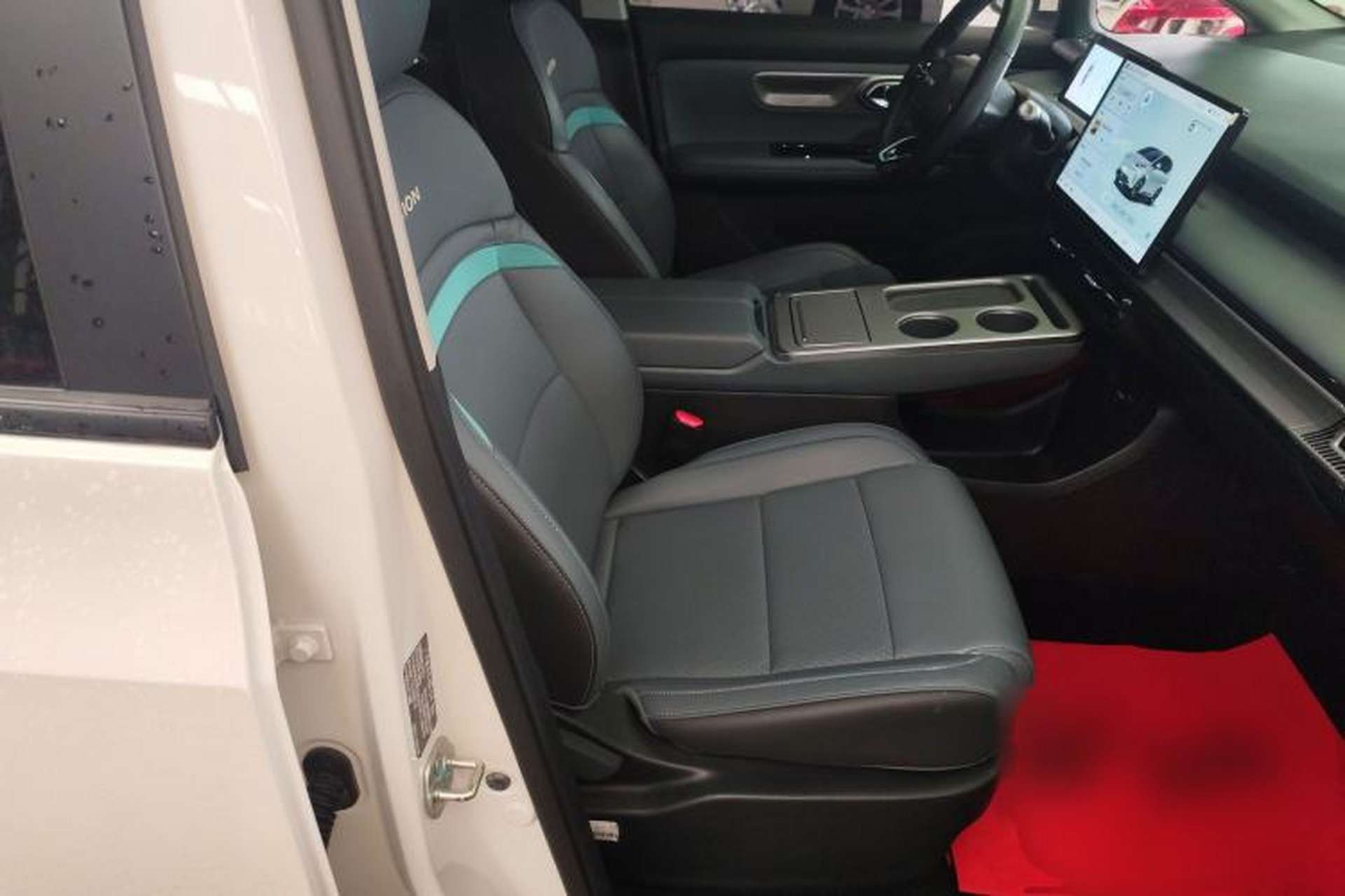 Used AION Y 2024 Younger Star Edition Right Front Seat