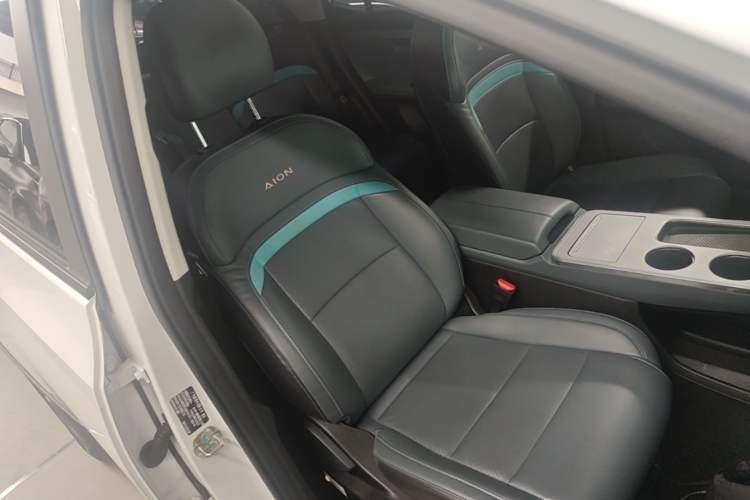 Used AION Y 2024 Younger Star Edition Right Front Seat