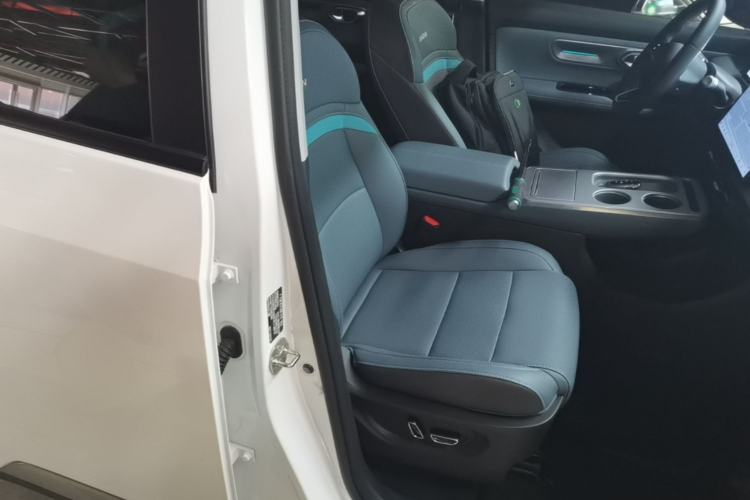 Used AION Y 2024 Plus 510 Intelligent Driving Version Right Front Seat