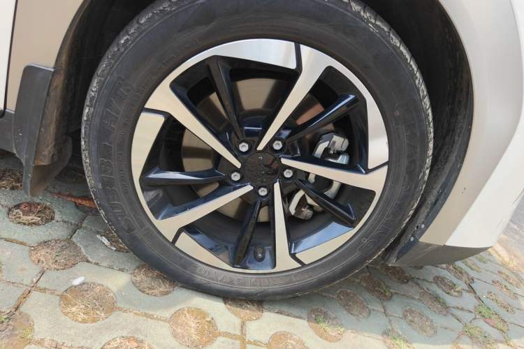 Used AION Y 2024 Plus 510 Intelligent Driving Version Right Front Wheel Hub