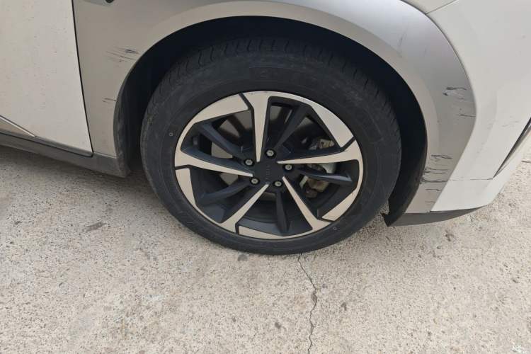 Used AION Y 2024 Plus 510 Intelligent Driving Version Right Front Wheel Hub