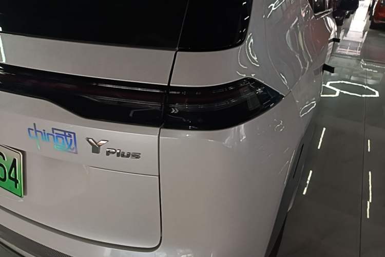 Used AION Y 2024 Younger Star Edition Right Rear Taillight