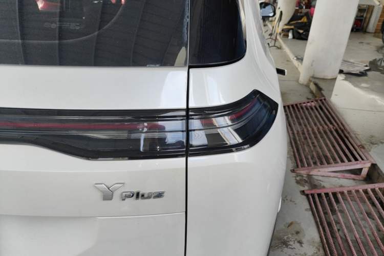 Used AION Y 2024 Plus 510 Intelligent Driving Version Right Rear Taillight