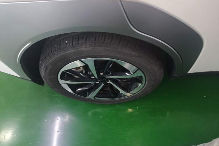 Used AION Y 2024 Younger Star Edition Right Rear Wheel Hub