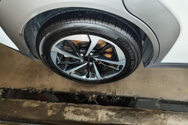 Used AION Y 2024 Plus 610 Intelligent Driving Version Right Rear Wheel Hub