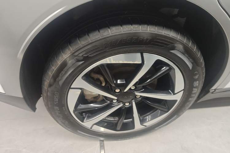 Used AION Y 2024 Younger Star Edition Right Rear Wheel Hub