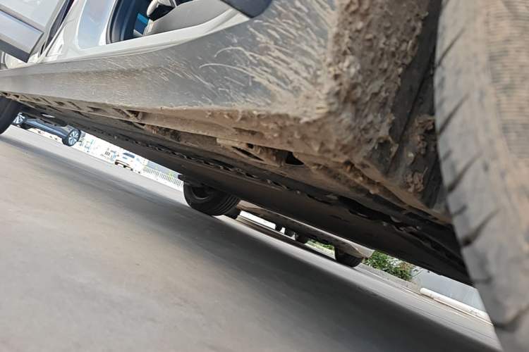 Used AION Y 2024 Younger Right Side Sill