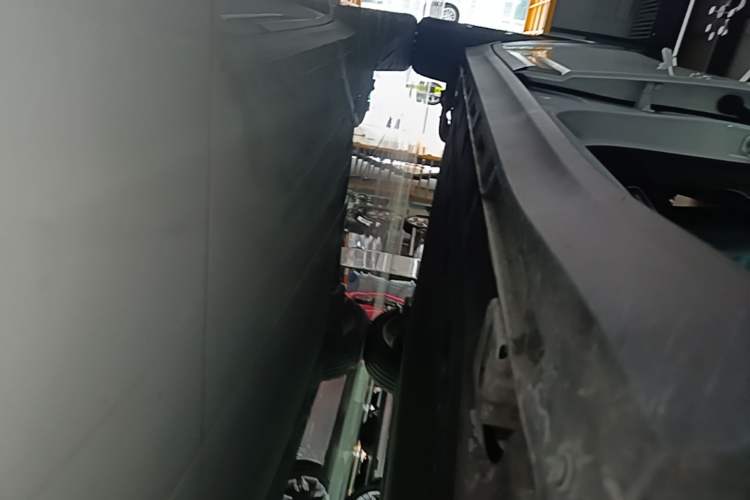 Used AION Y 2024 Younger Star Edition Right Side Sill