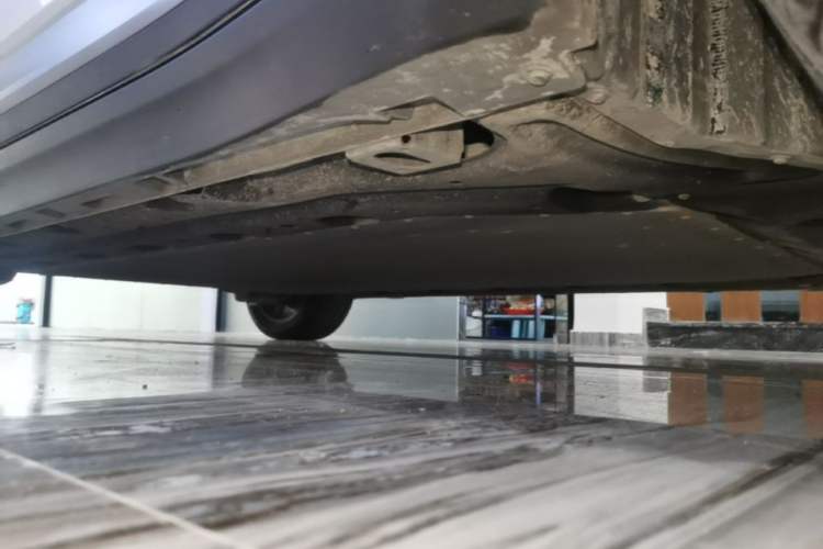 Used AION Y 2024 Younger Star Edition Right Side Sill