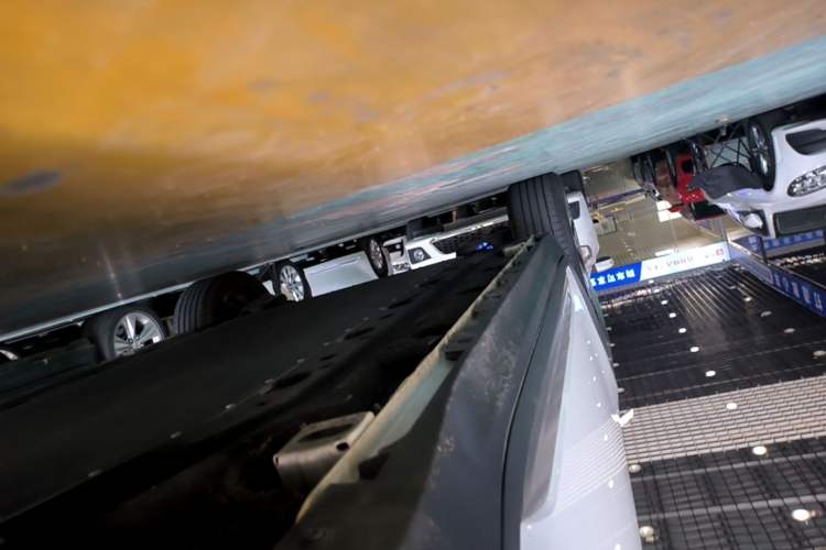 Used AION Y 2024 Younger Right Side Sill