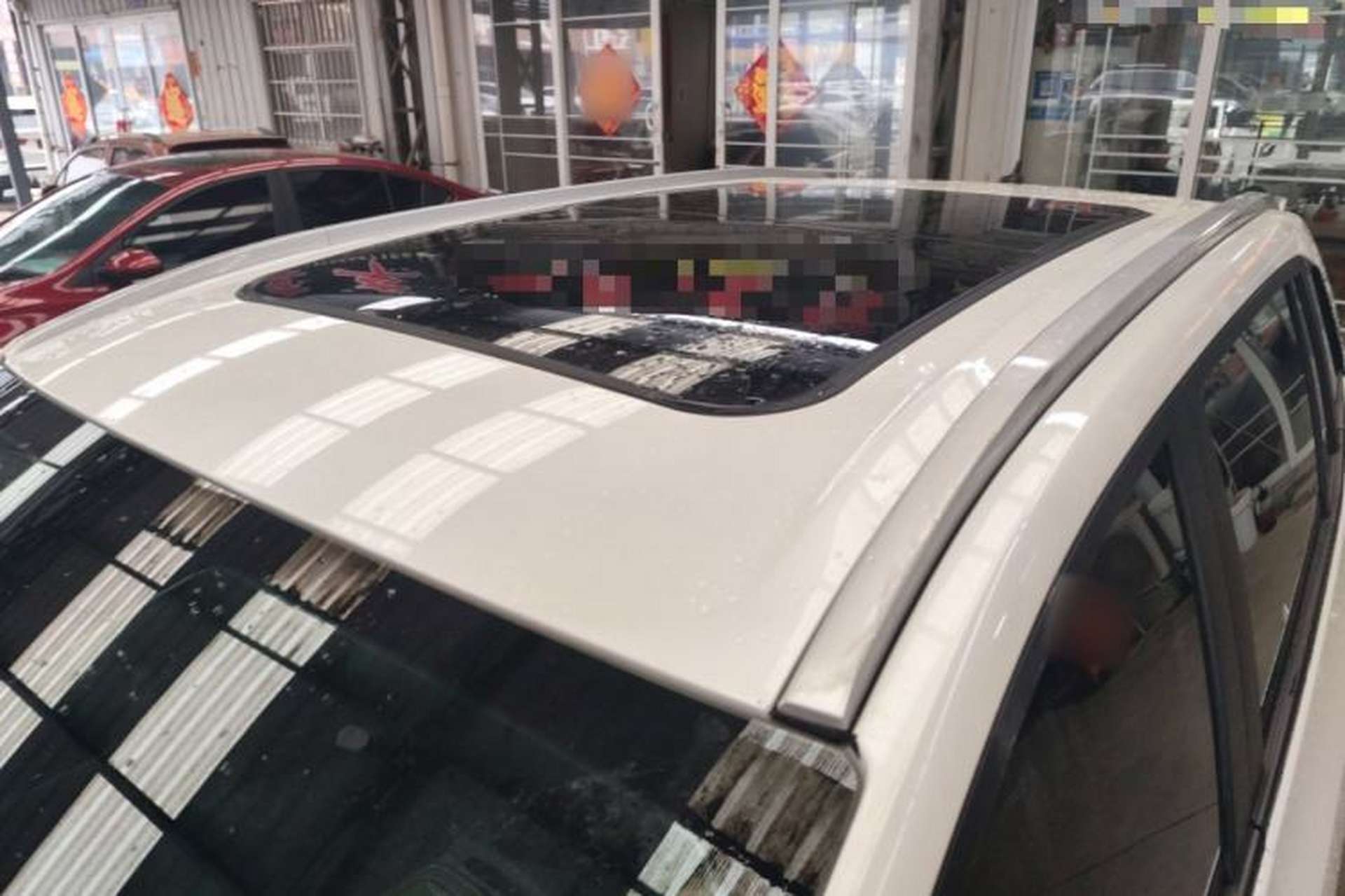 Used AION Y 2024 Younger Star Edition Roof