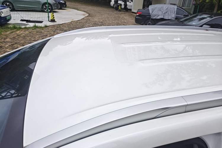 Used AION Y 2024 Younger Roof