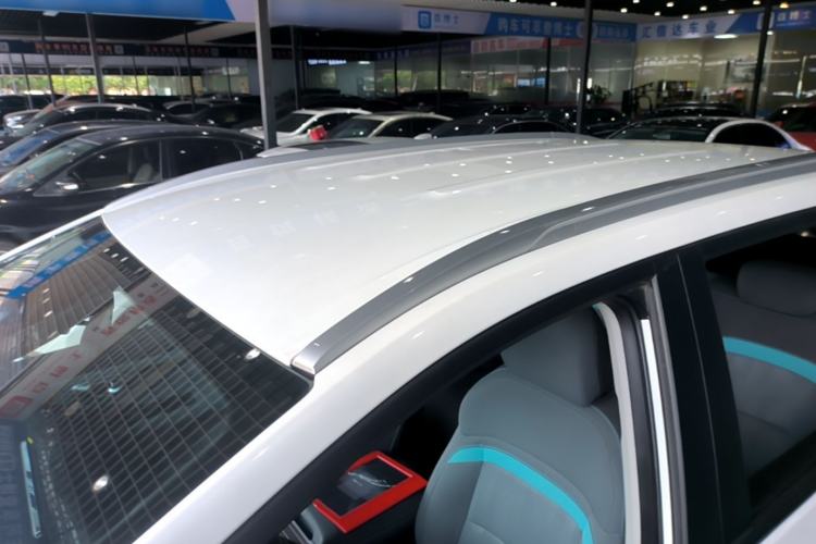 Used AION Y 2024 Younger Roof