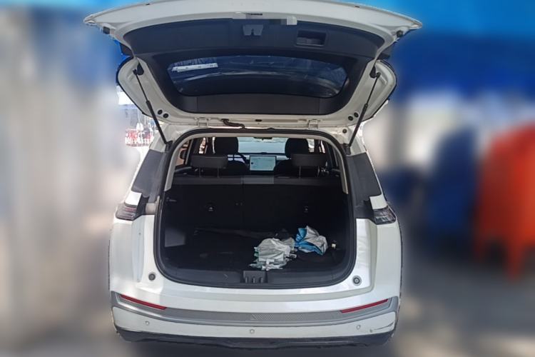 Used AION Y 2024 Younger Trunk