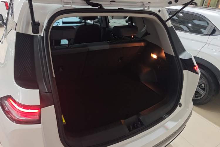 Used AION Y 2024 Plus 610 Intelligent Driving Version Trunk