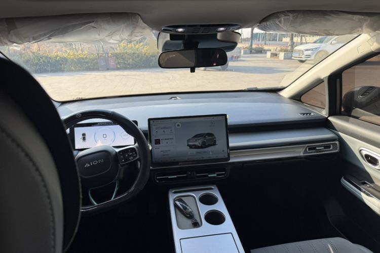 Used AION Y 2024 Plus 610 Intelligent Driving Version Interior 4