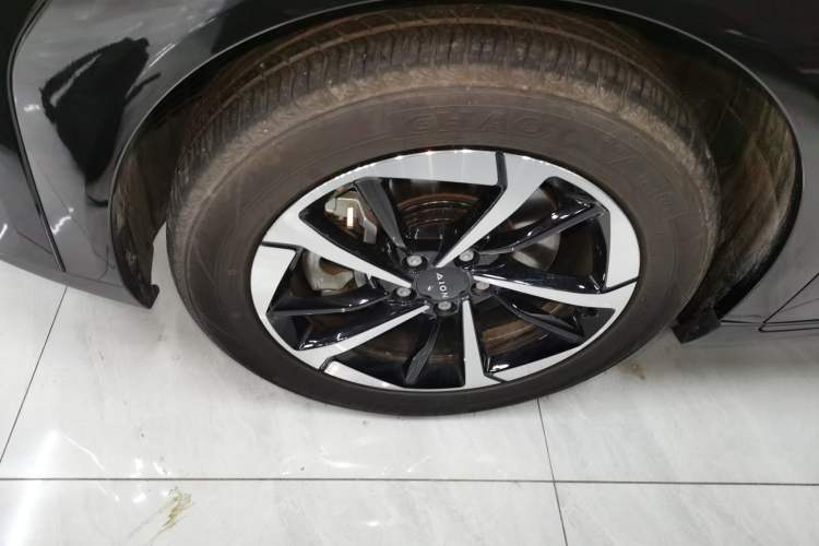 Used AION Y 2025 Plus 510 Zhihao Edition Left Front Wheel Hub
