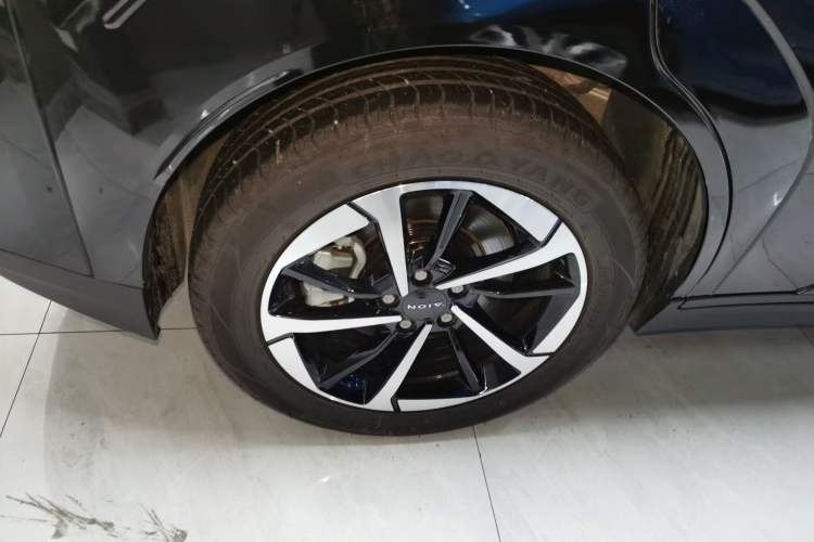 Used AION Y 2025 Plus 510 Zhihao Edition Right Rear Wheel Hub