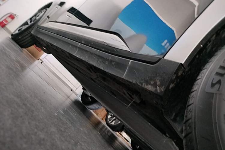 Used AION Y 2025 Plus 510 Enjoy Edition Right Side Sill