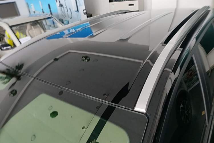 Used AION Y 2025 Plus 510 Enjoy Edition Roof