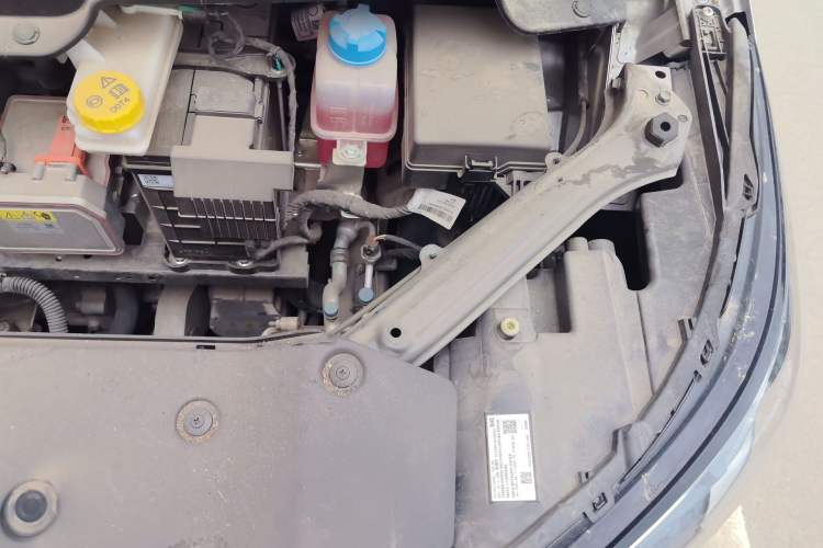 Used AION Y 2025 Plus 510 Enjoy Edition Engine Bay Left