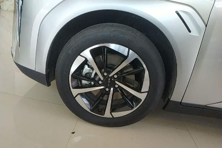 Used AION Y 2025 Plus 510 Zhihao Edition Left Front Wheel Hub