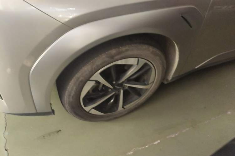 Used AION Y 2025 Plus 510 Enjoy Edition Left Front Wheel Hub